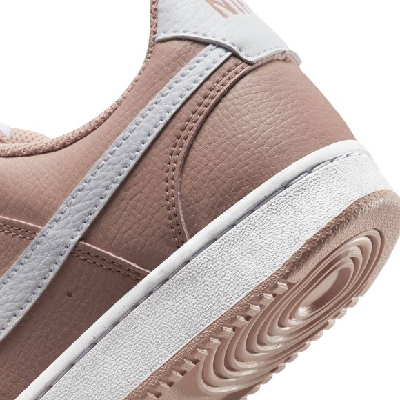 BRAND NEW Nike Women’s Size 8 Court Vision Low Blush Pink + Box - Picture 3 of 10